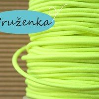 žlutá