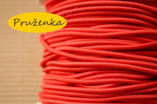 červená